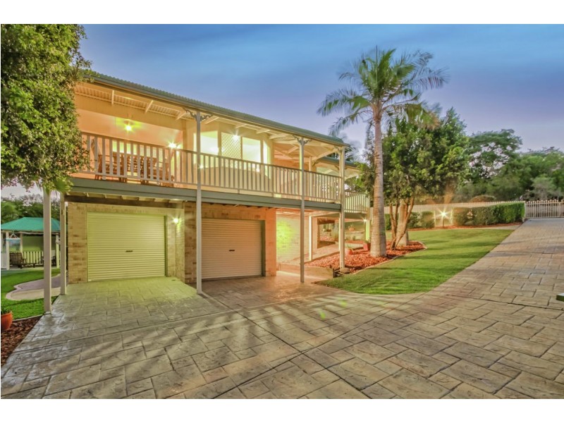 39 Hillenvale Avenue, Arana Hills QLD 4054