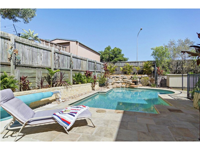 9 Coolgardie Court, Arana Hills QLD 4054