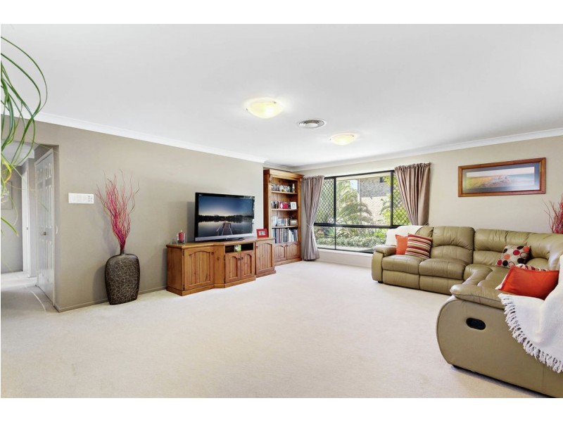 9 Coolgardie Court, Arana Hills QLD 4054