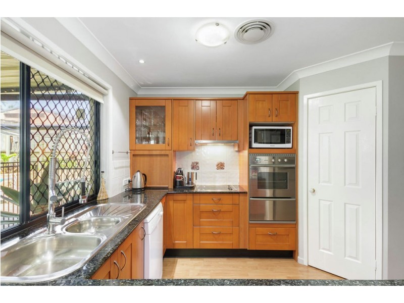 9 Coolgardie Court, Arana Hills QLD 4054