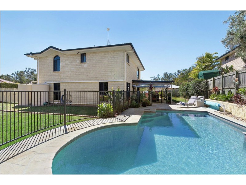 9 Coolgardie Court, Arana Hills QLD 4054