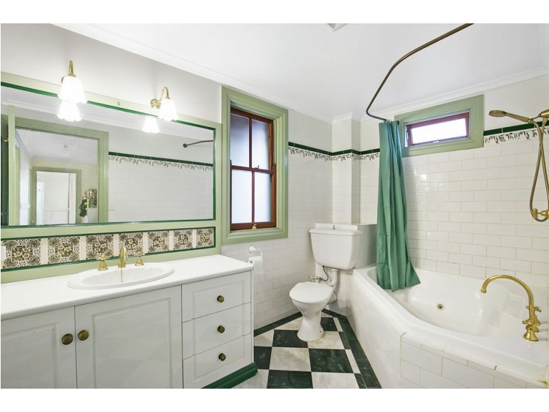 14 Horrocks Street, Toowong QLD 4066