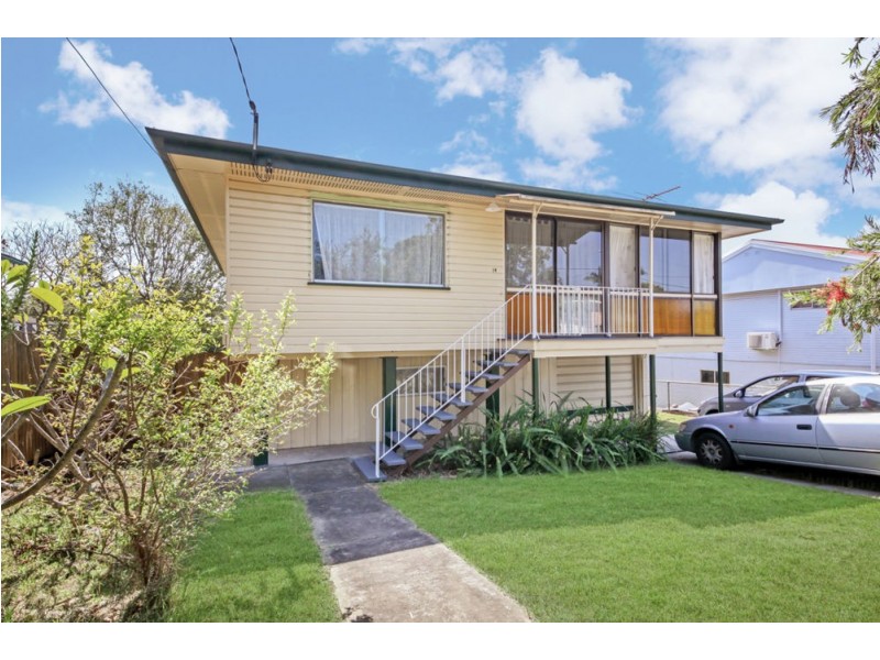 14 Patricks Road, Arana Hills QLD 4054