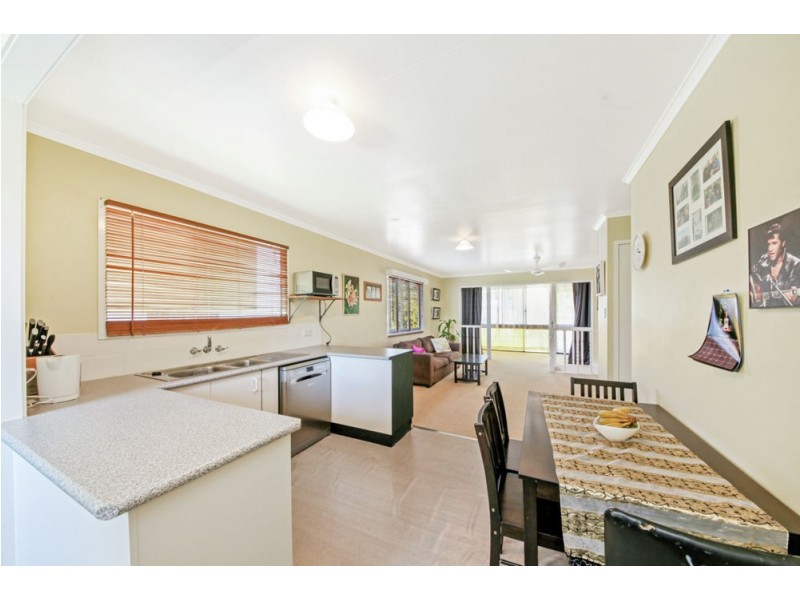 14 Patricks Road, Arana Hills QLD 4054