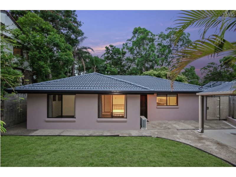 5 Eveleigh Street, Arana Hills QLD 4054