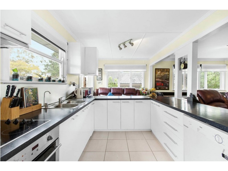 3 Plucks Road, Arana Hills QLD 4054