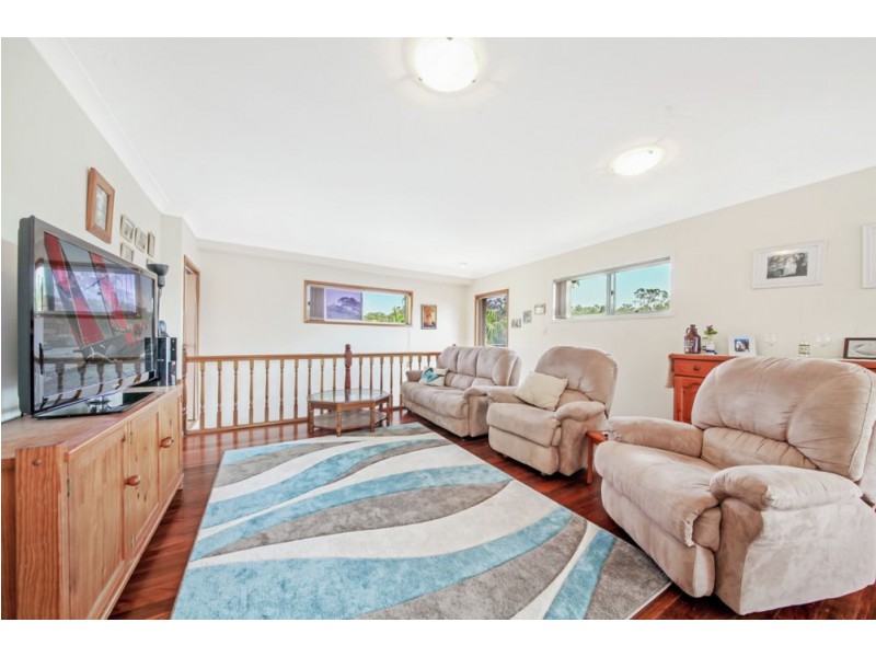 10 Tombondan Crescent, Ferny Hills QLD 4055