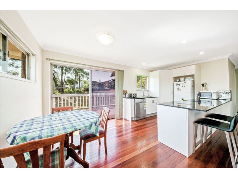 10 Tombondan Crescent, Ferny Hills QLD 4055