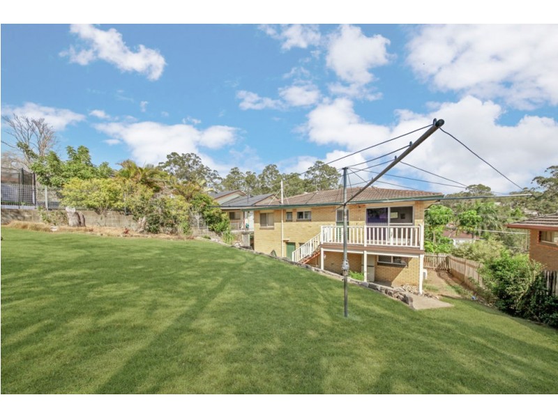 10 Tombondan Crescent, Ferny Hills QLD 4055