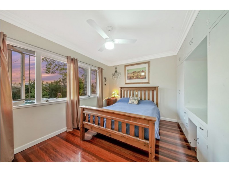 17 Greenhill Street, Everton Park QLD 4053