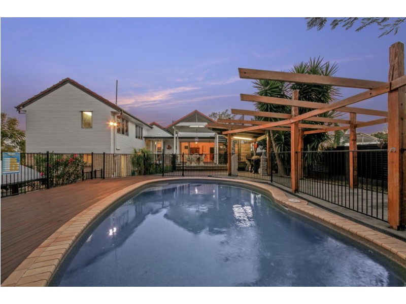 17 Greenhill Street, Everton Park QLD 4053