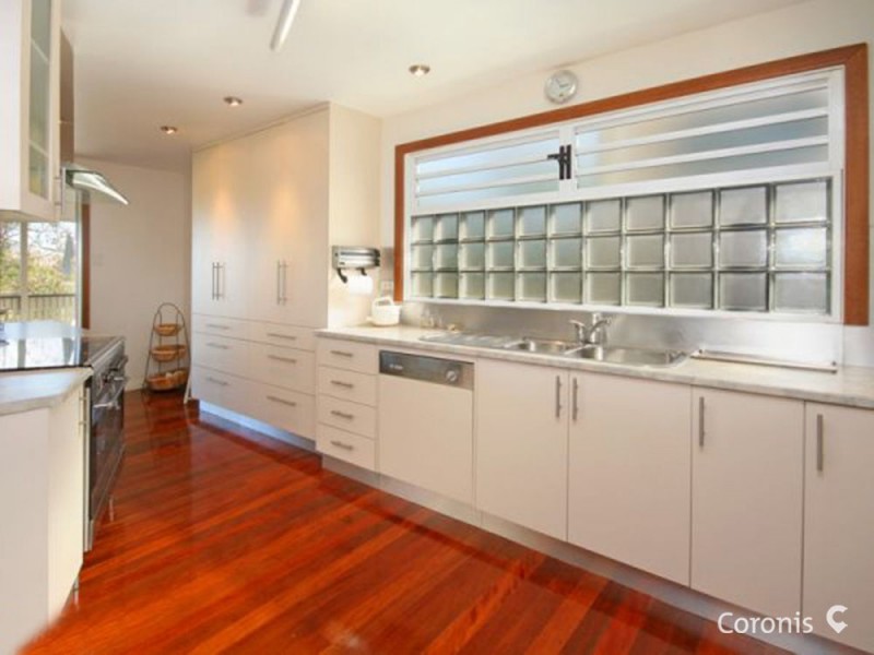 89 Plucks Road, Arana Hills QLD 4054