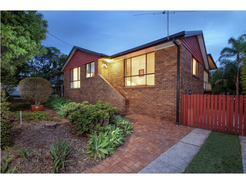 100 Kylie Avenue, Ferny Hills QLD 4055