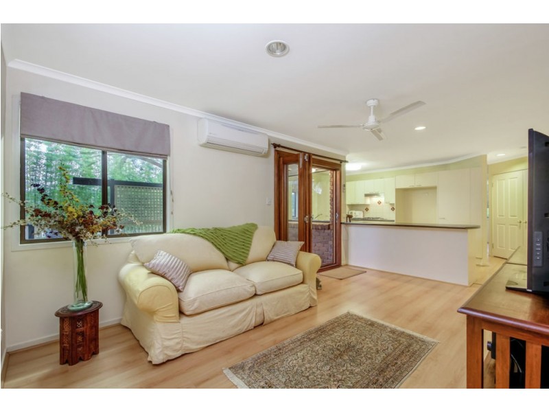 100 Kylie Avenue, Ferny Hills QLD 4055