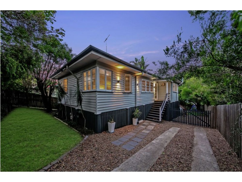 19 Dawson Parade, Keperra QLD 4054