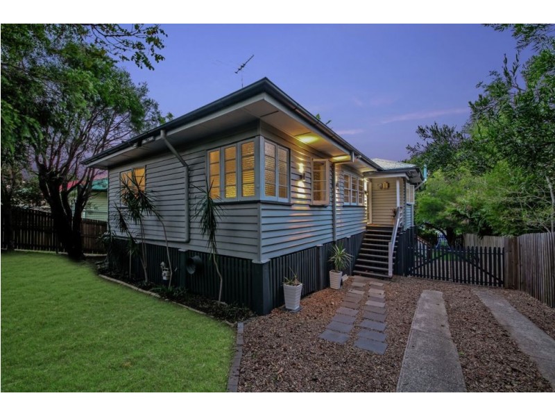 19 Dawson Parade, Keperra QLD 4054