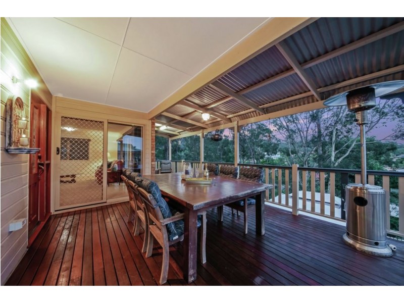 32 Selkirk Crescent, Ferny Grove QLD 4055