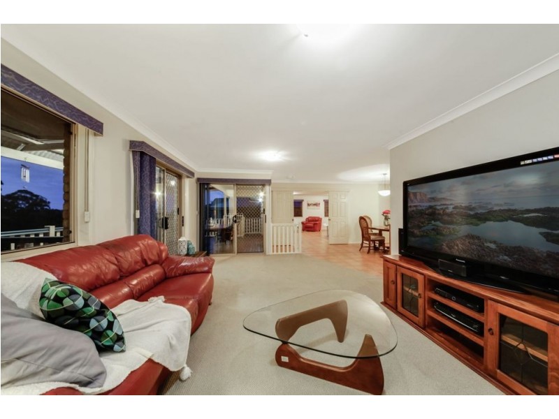 32 Selkirk Crescent, Ferny Grove QLD 4055