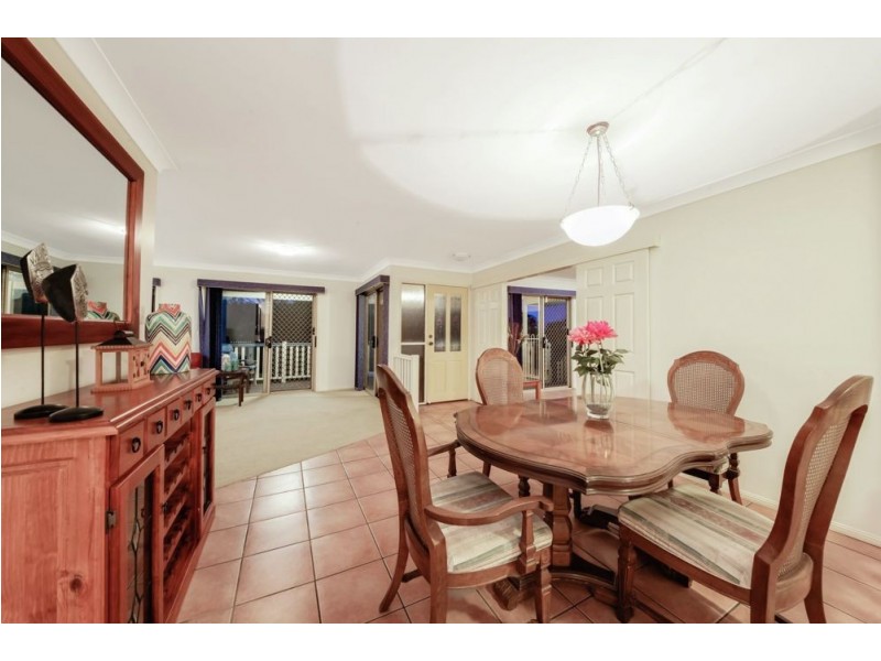 32 Selkirk Crescent, Ferny Grove QLD 4055