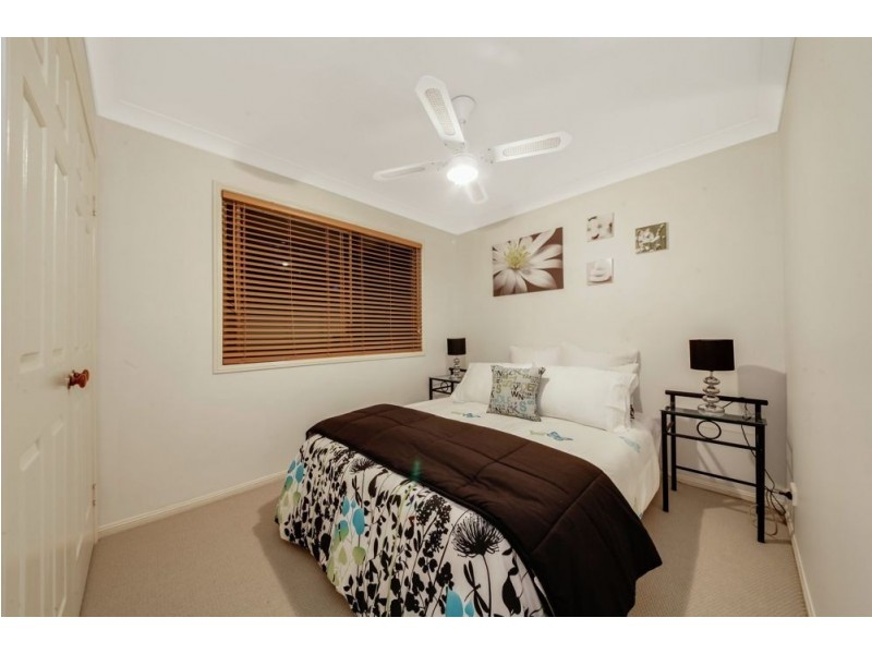 32 Selkirk Crescent, Ferny Grove QLD 4055