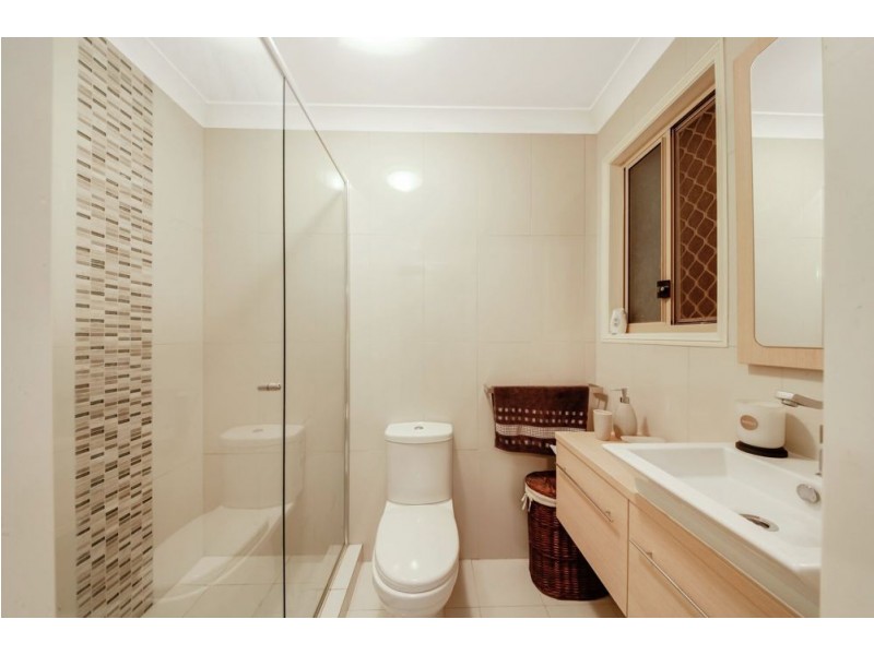 32 Selkirk Crescent, Ferny Grove QLD 4055