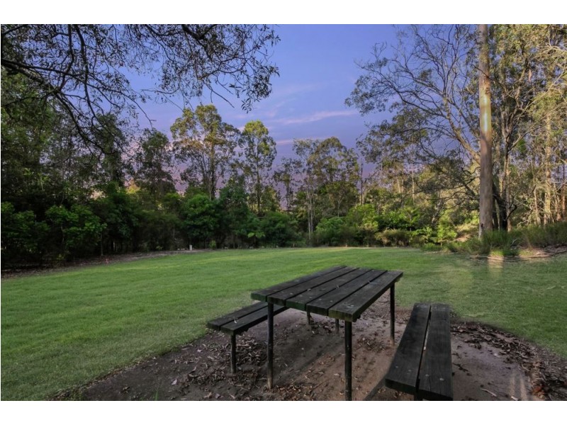 32 Selkirk Crescent, Ferny Grove QLD 4055