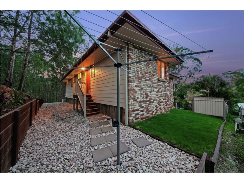 32 Selkirk Crescent, Ferny Grove QLD 4055