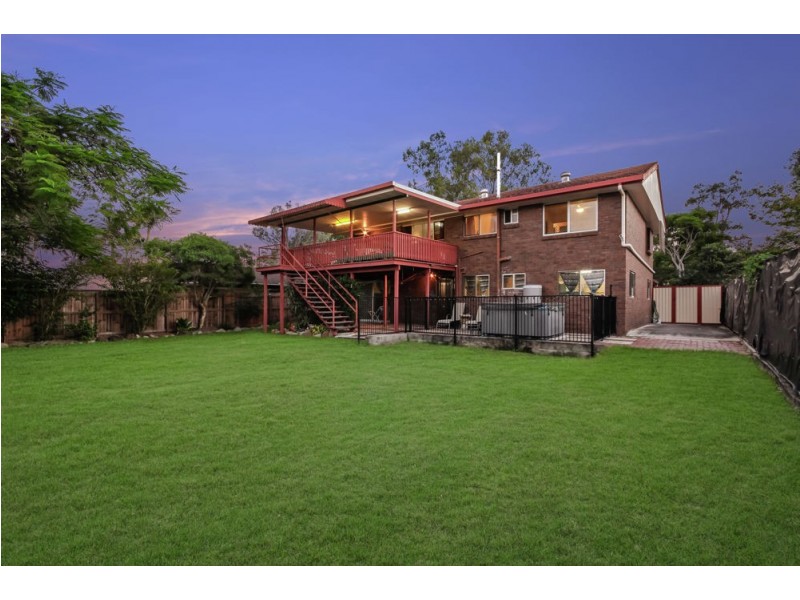 23 McGinn Road, Ferny Grove QLD 4055