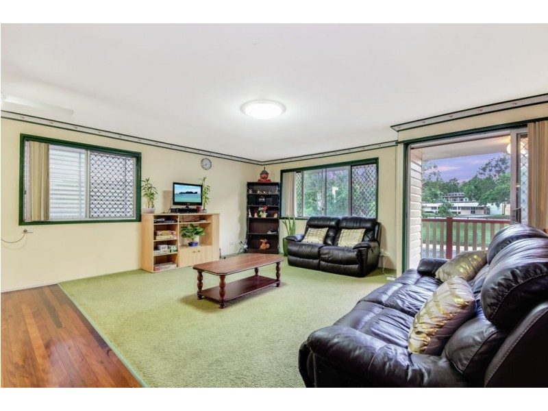 23 McGinn Road, Ferny Grove QLD 4055