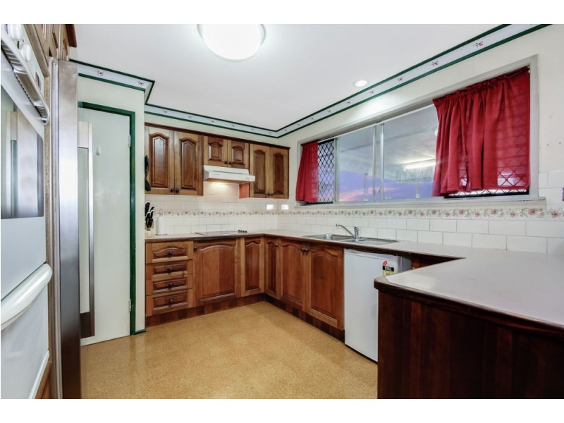 23 McGinn Road, Ferny Grove QLD 4055