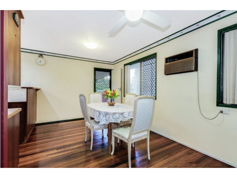 23 McGinn Road, Ferny Grove QLD 4055