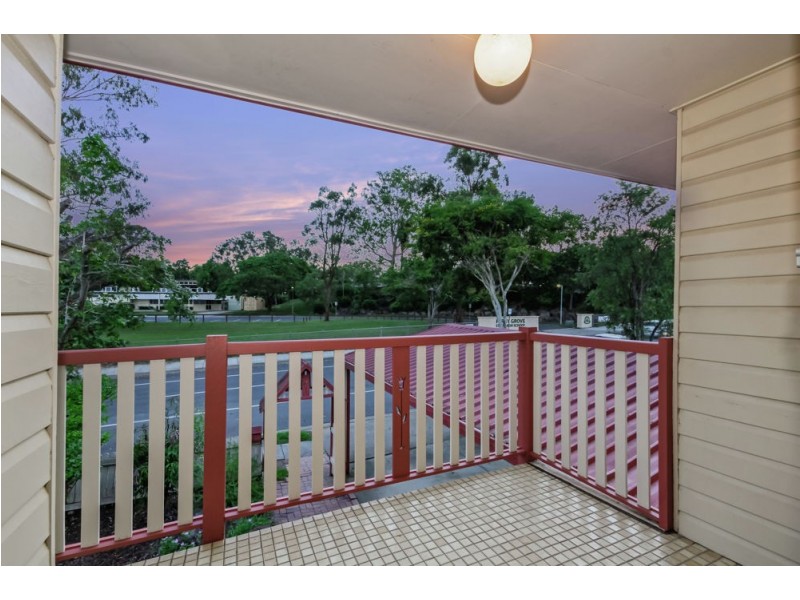 23 McGinn Road, Ferny Grove QLD 4055