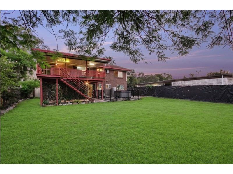 23 McGinn Road, Ferny Grove QLD 4055
