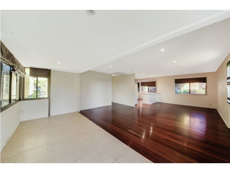 166 Patricks Road, Ferny Hills QLD 4055