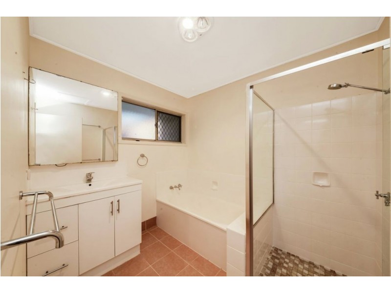 166 Patricks Road, Ferny Hills QLD 4055