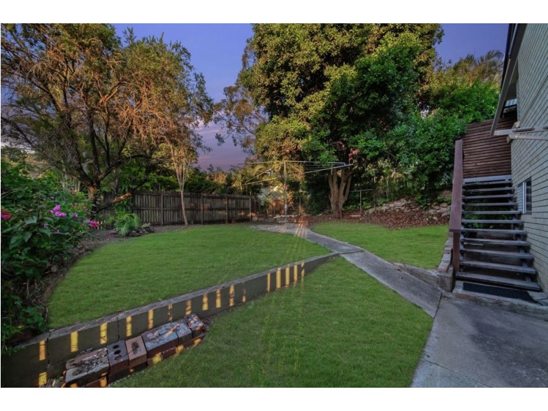 166 Patricks Road, Ferny Hills QLD 4055