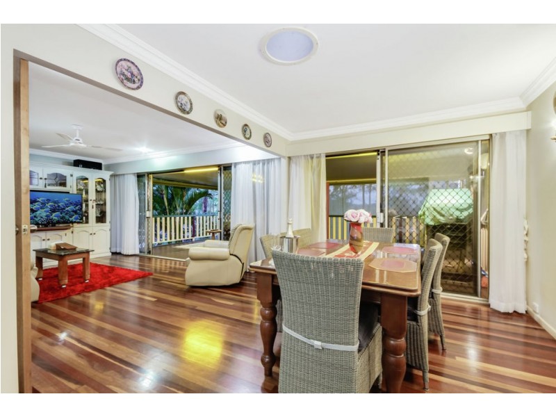 24 Caesar Road, Ferny Hills QLD 4055