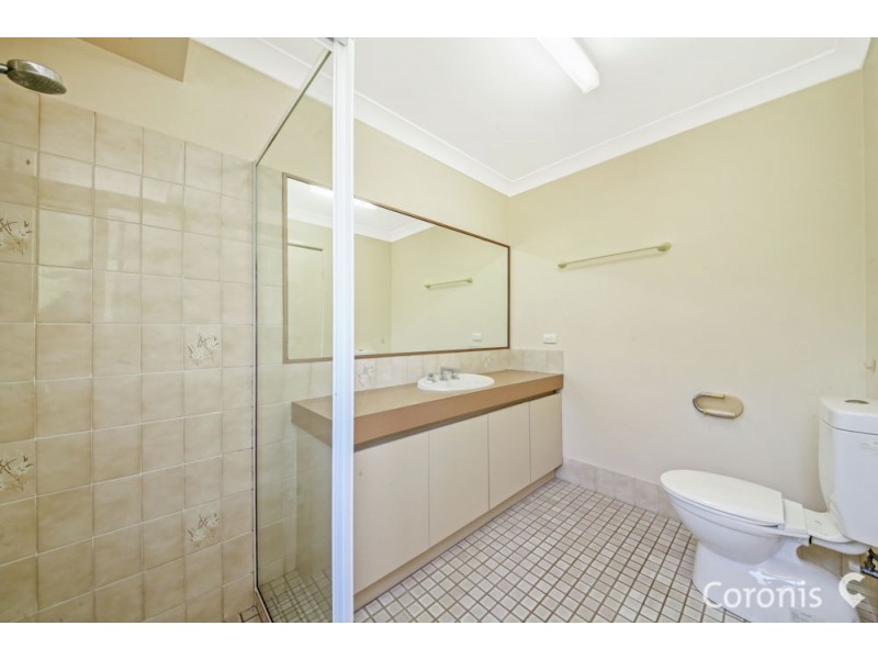 40 Queens Road, Everton Hills QLD 4053