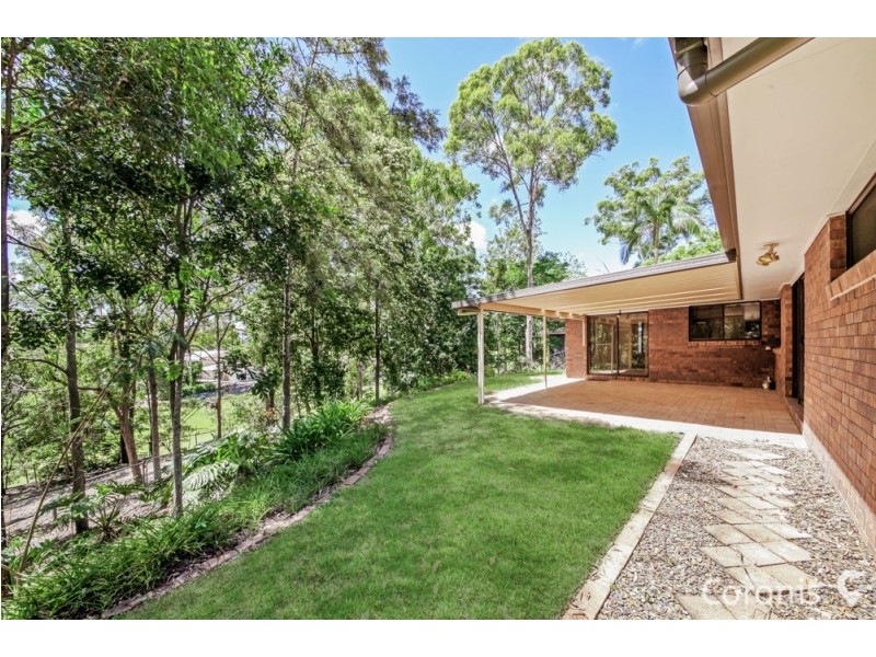 40 Queens Road, Everton Hills QLD 4053