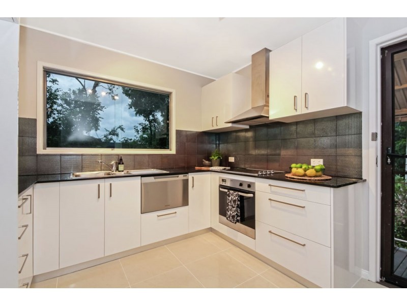 6 Alkoomi Avenue, Ferny Hills QLD 4055