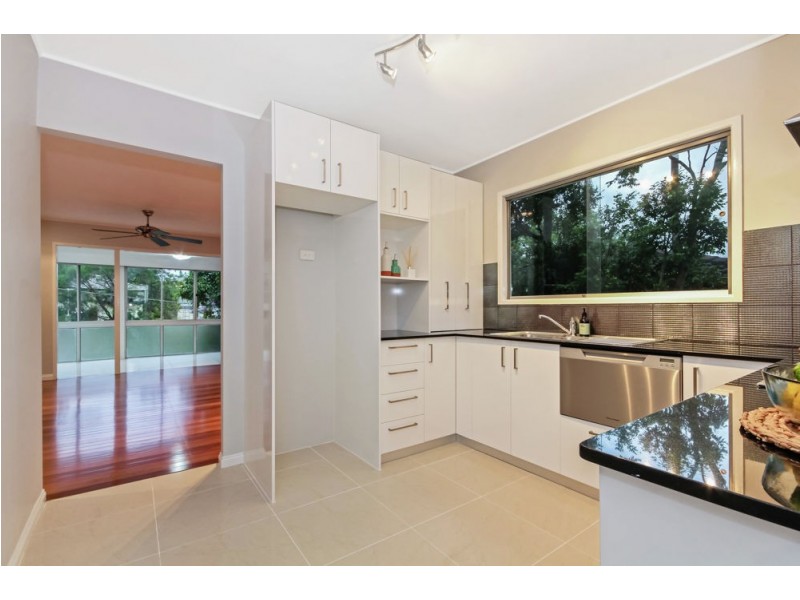 6 Alkoomi Avenue, Ferny Hills QLD 4055