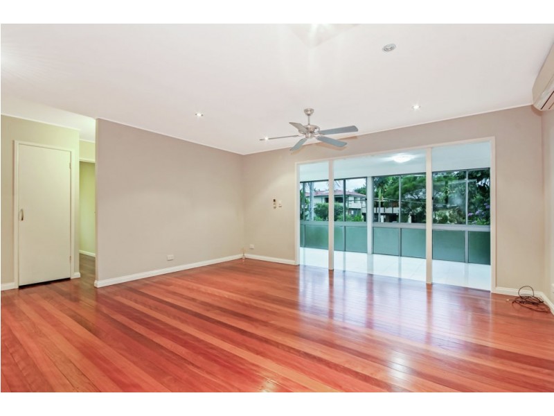 6 Alkoomi Avenue, Ferny Hills QLD 4055