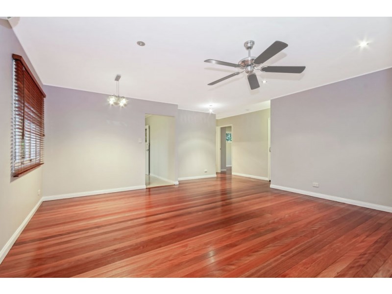 6 Alkoomi Avenue, Ferny Hills QLD 4055