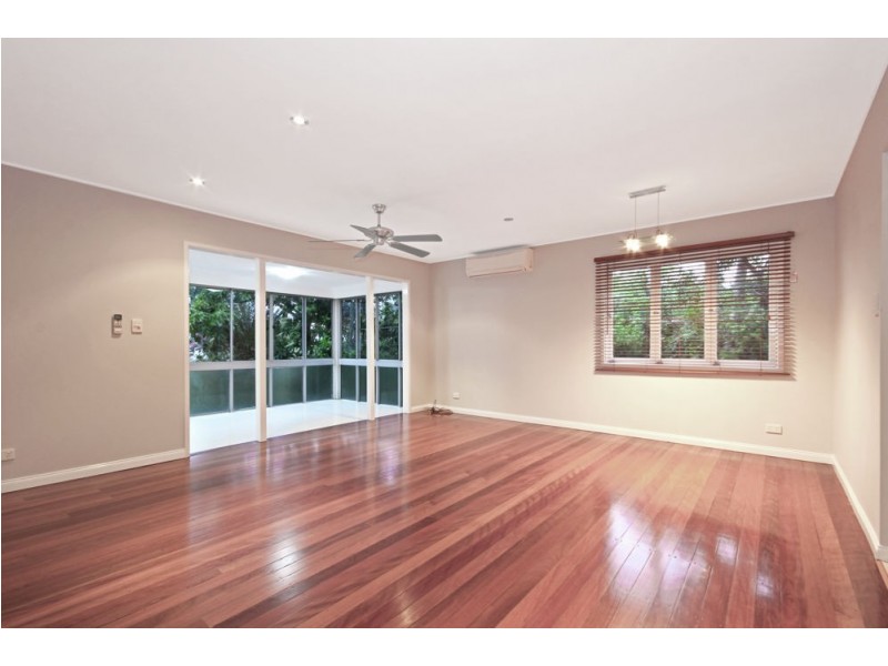 6 Alkoomi Avenue, Ferny Hills QLD 4055