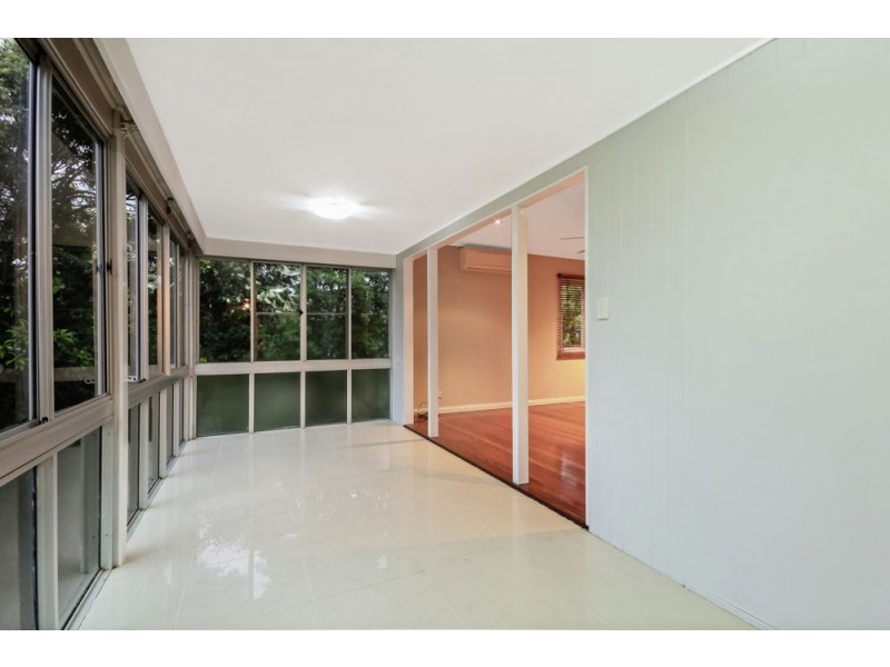 6 Alkoomi Avenue, Ferny Hills QLD 4055