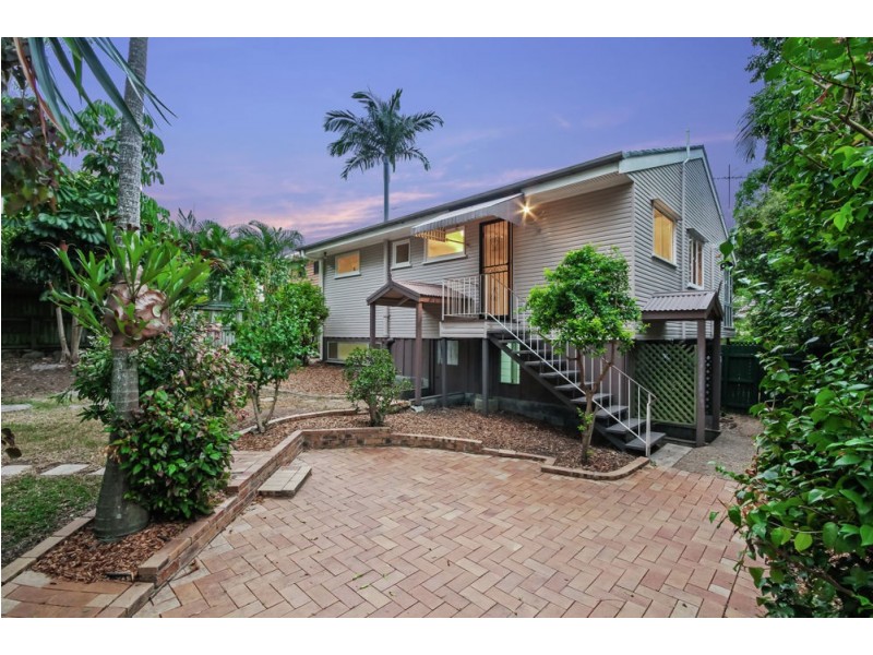 6 Alkoomi Avenue, Ferny Hills QLD 4055