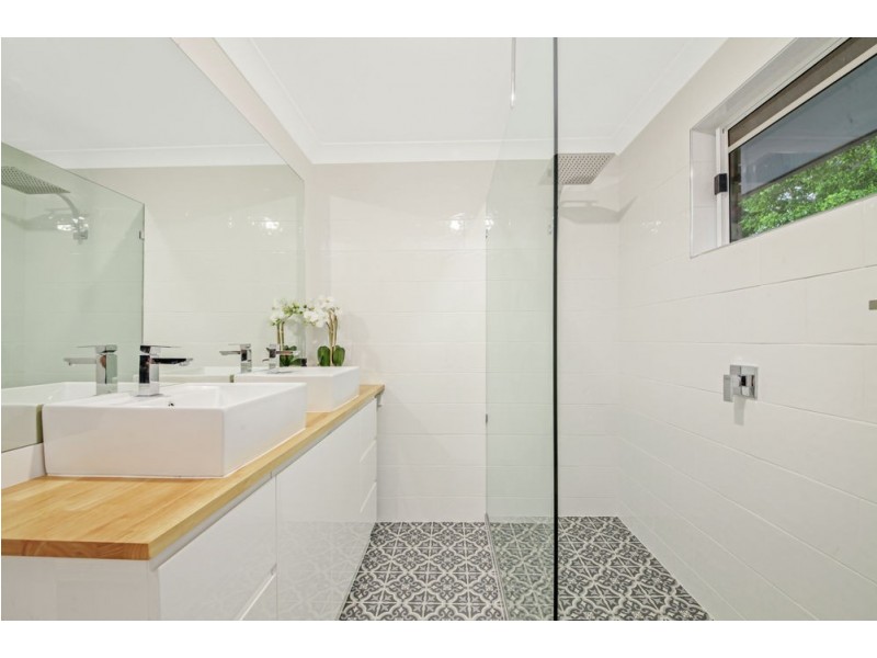 3 Double Bar Court, Arana Hills QLD 4054