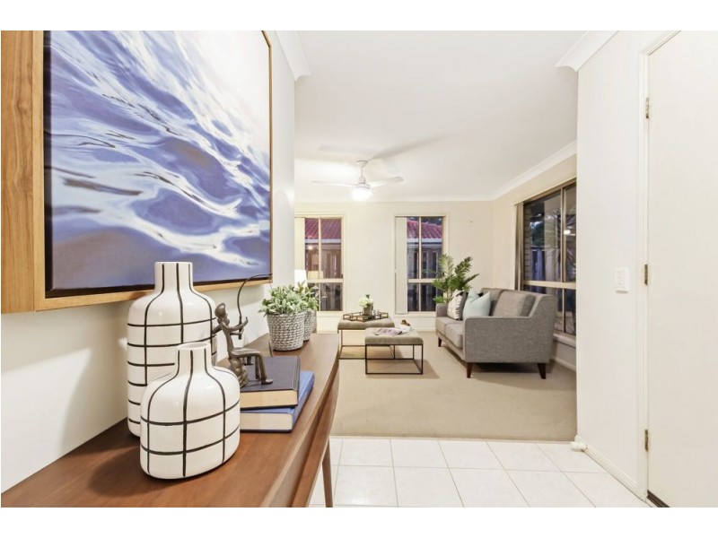 11 Greenock Place, Ferny Grove QLD 4055