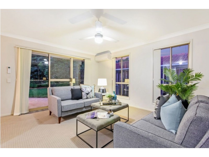 11 Greenock Place, Ferny Grove QLD 4055