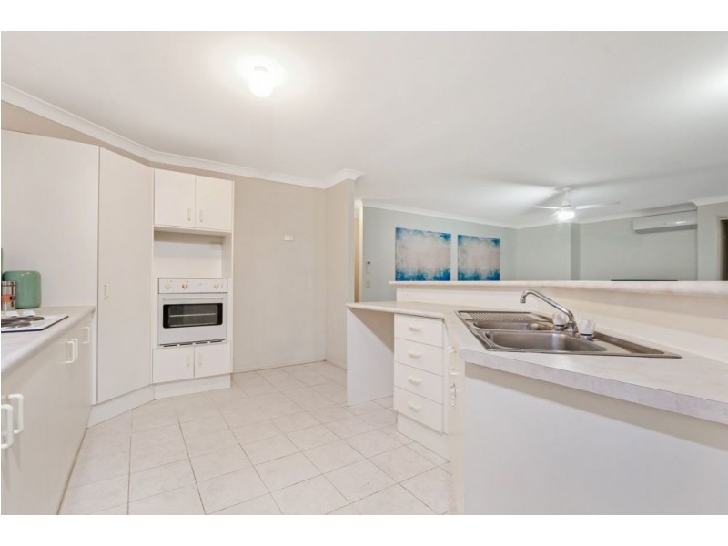 11 Greenock Place, Ferny Grove QLD 4055